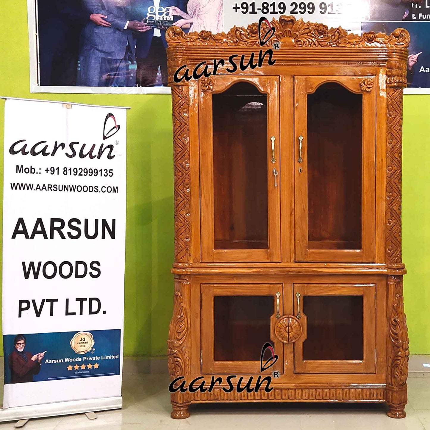 हाथ से तराशा हुआ क्लासिक कैबिनेट YT-611 (Hatho se tarasha hua classic cabinet YT-611)