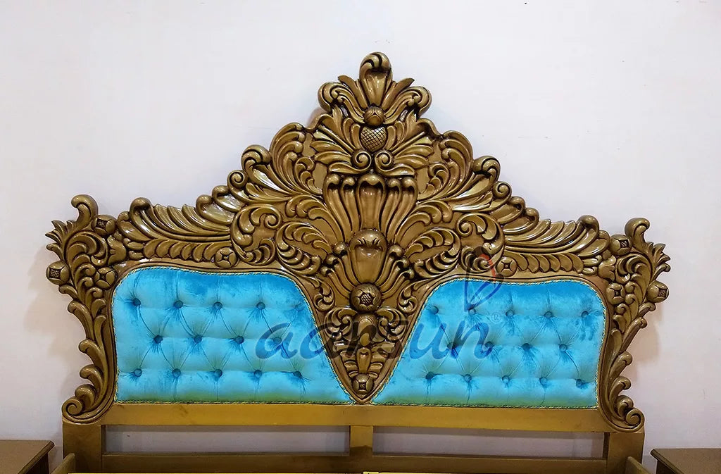 Baroque Style Wooden Bed - Gold Polish YT-127