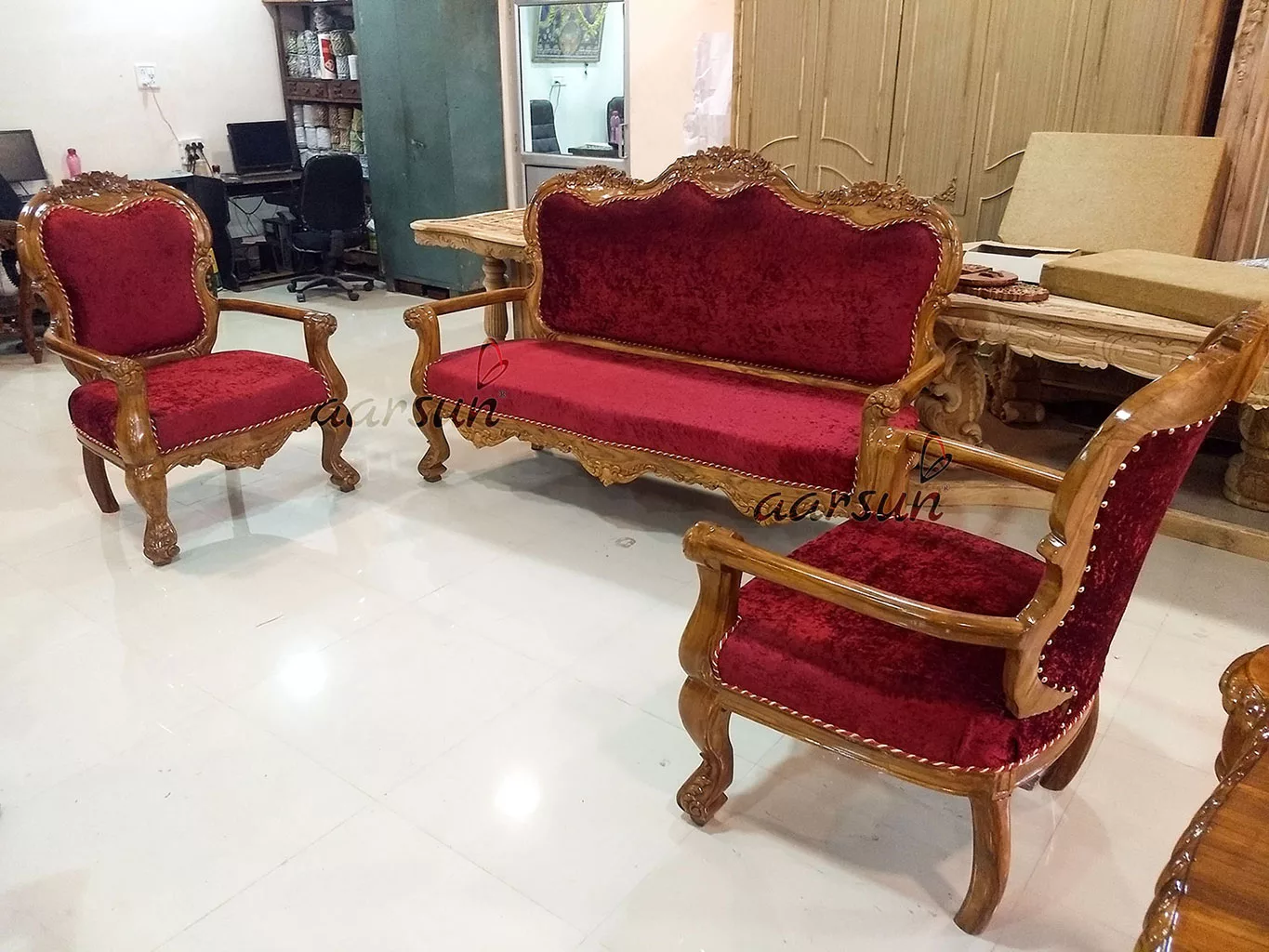 Carved spy dialer Sofa Set Living Room Furniture  2025