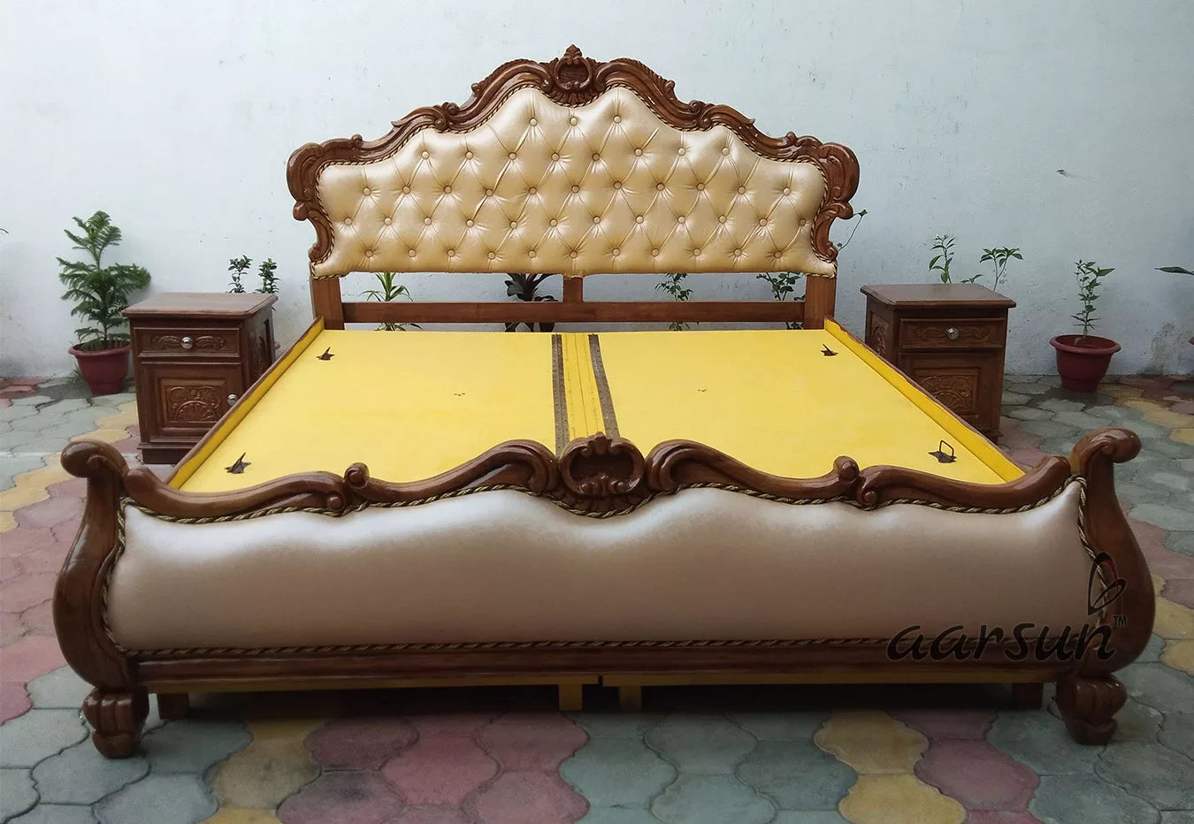 Handcrafted Wooden Box Bed YT-91