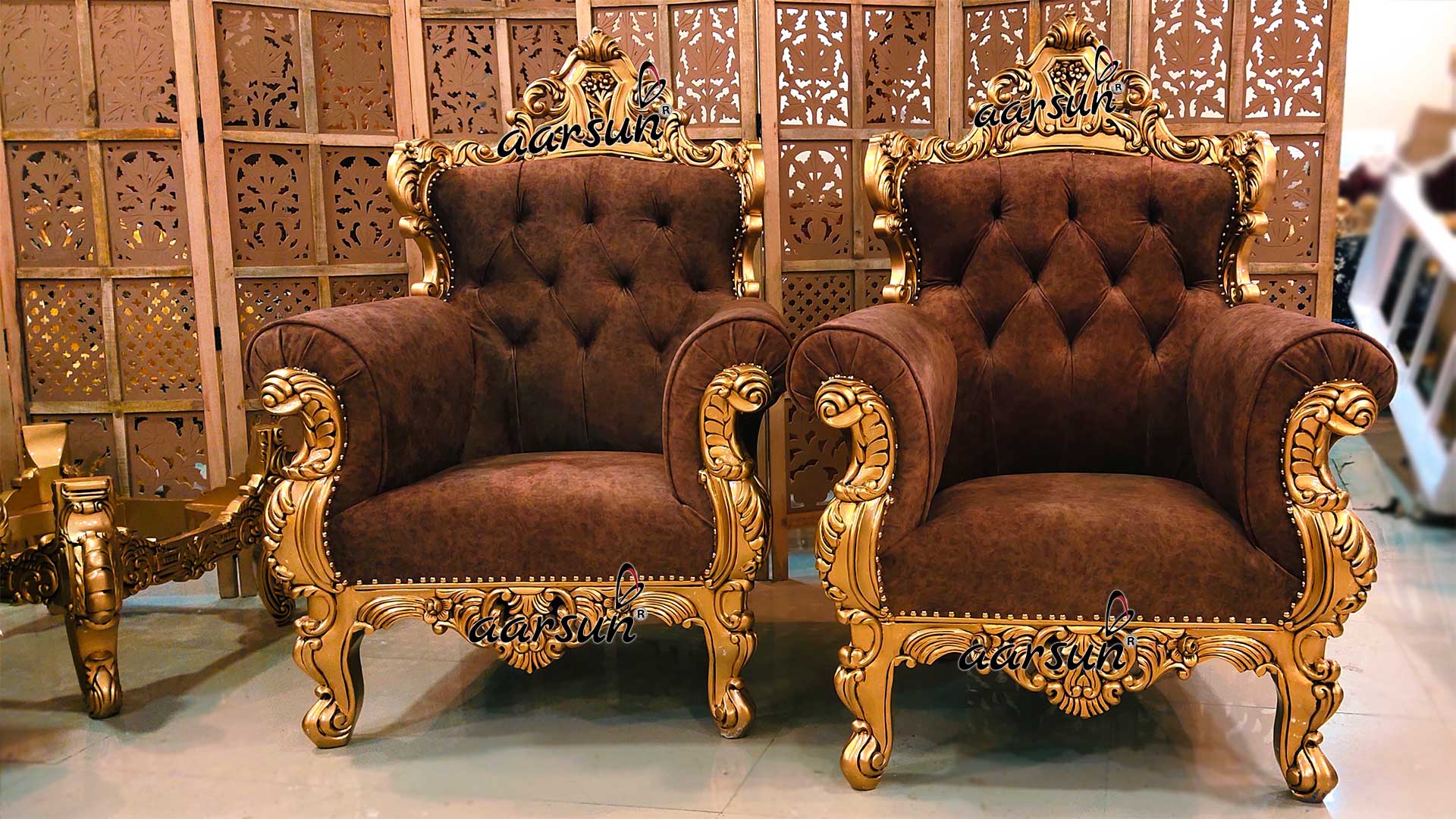 Unique Style scamalytics Luxurious Sofa Set in Antique Gold Paint