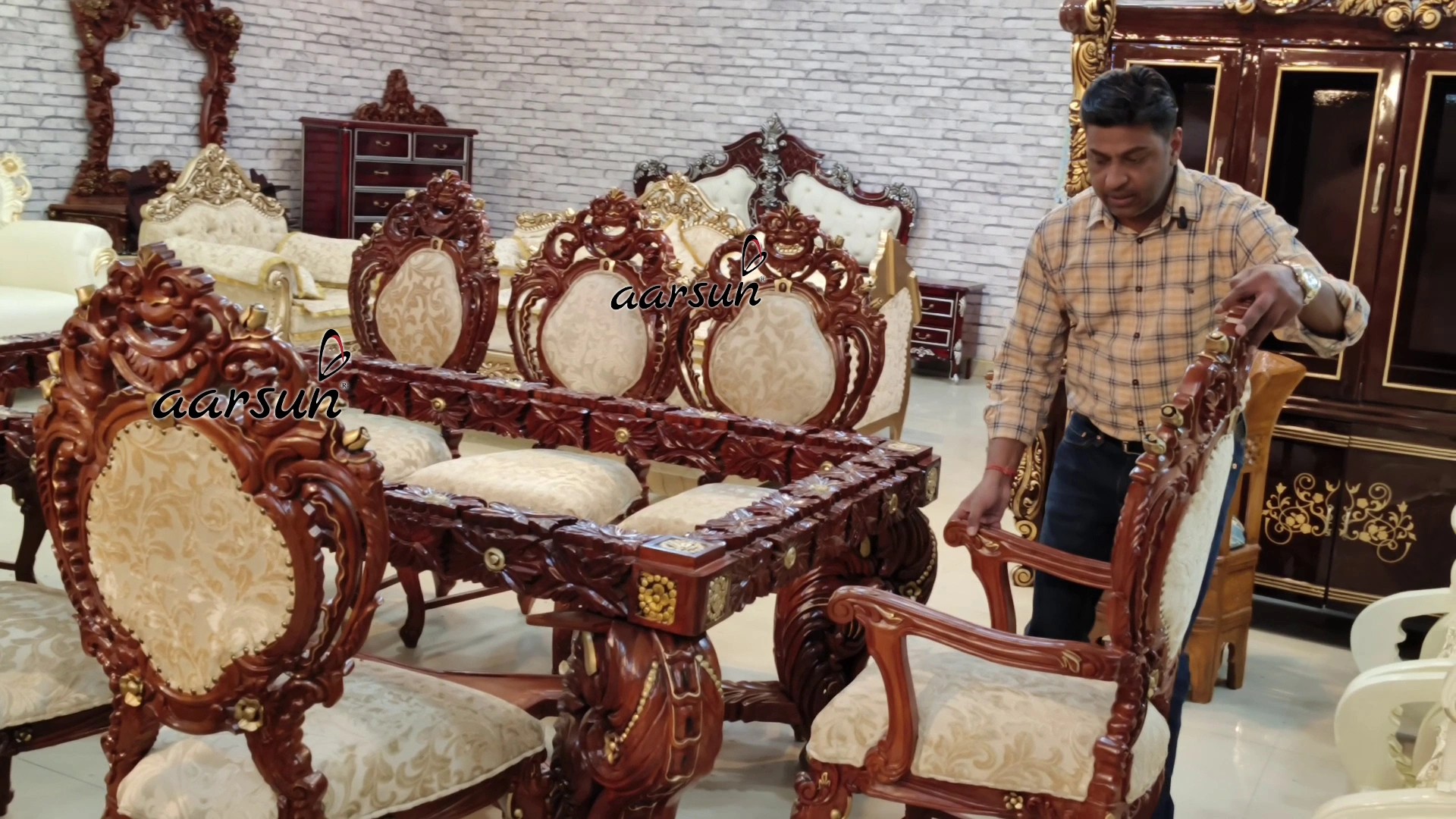 8 Seater gamenora Dining Set in Mattee Finish 2025