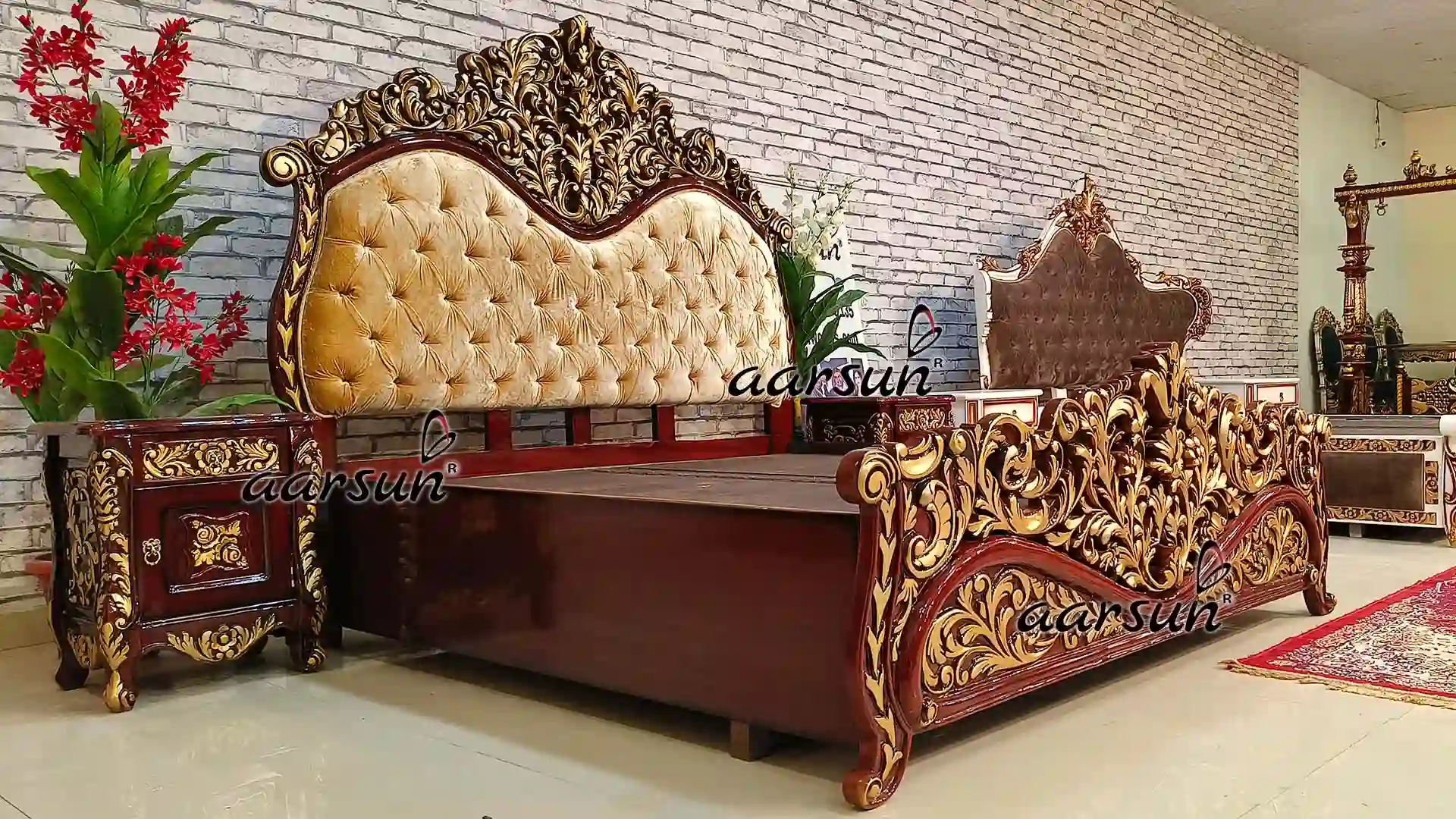 Royal cargurus.com Wooden Bed Exclusive Designer Unit  2025