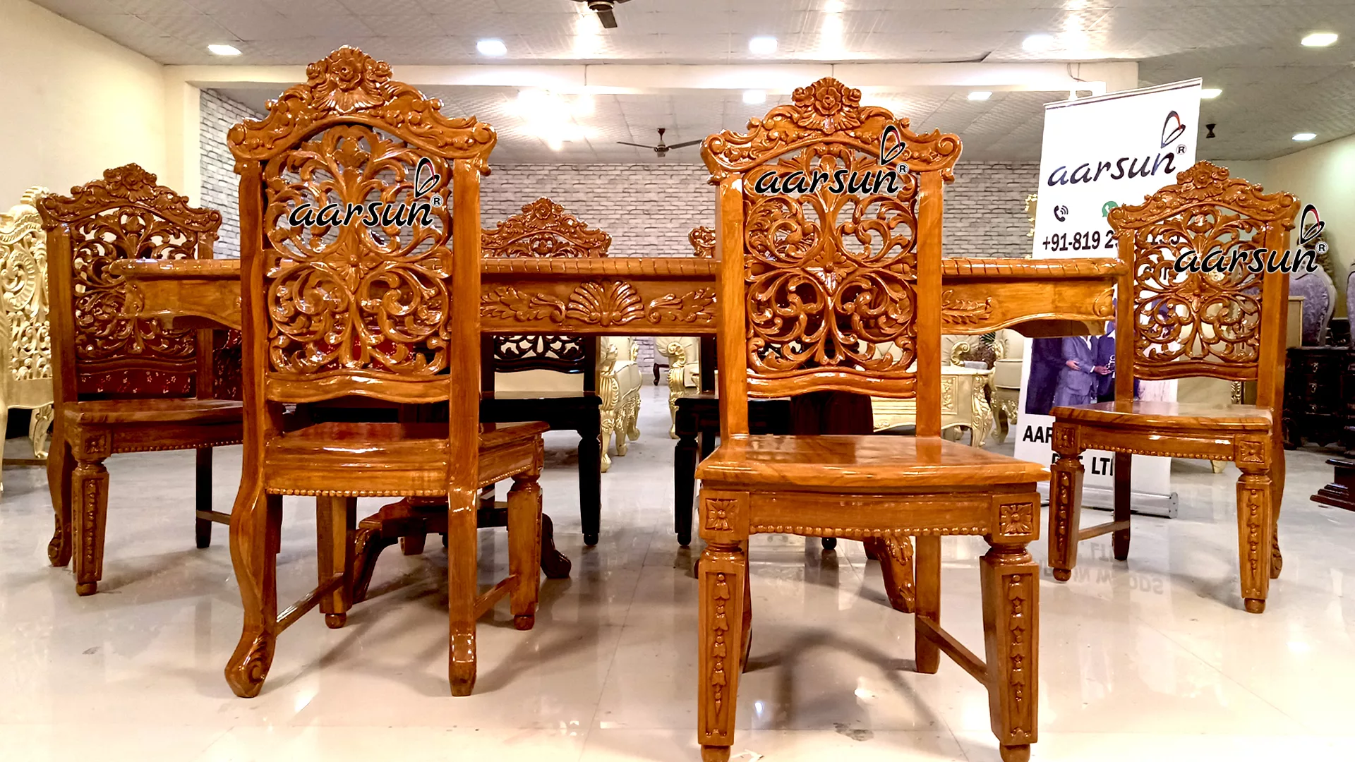 Classic  Wooden Dining Table Set  2025