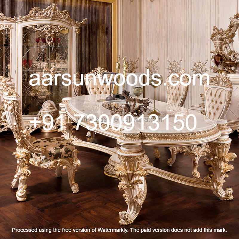 Modern Oak Dining Table with Sleek Finish 2025