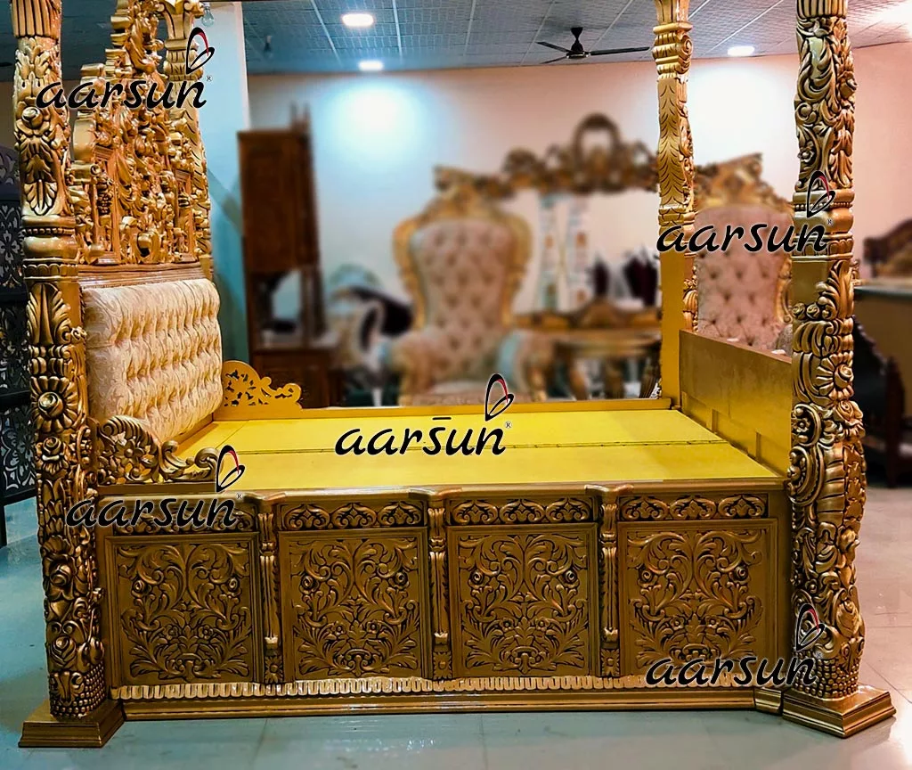 Truly mrworldpremiere  Majestic Poster Bed in Solid Wood 2025