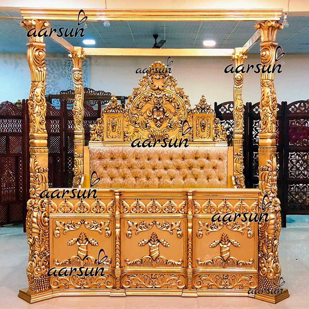 Truly mrworldpremiere  Majestic Poster Bed in Solid Wood 2025