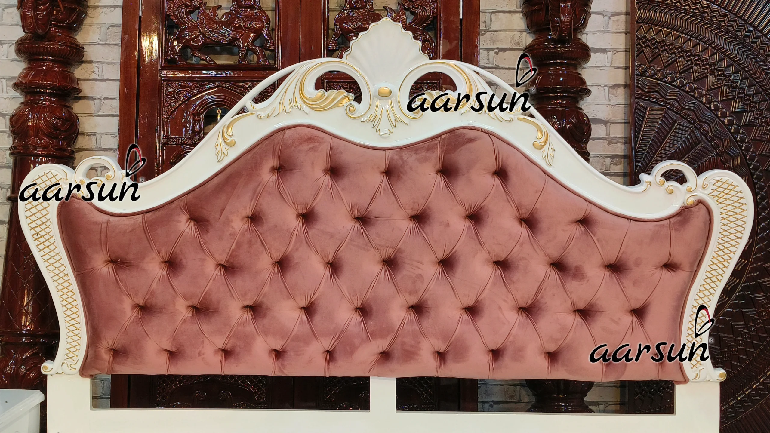 Royal hdtoday.tv Wooden Bed 2025