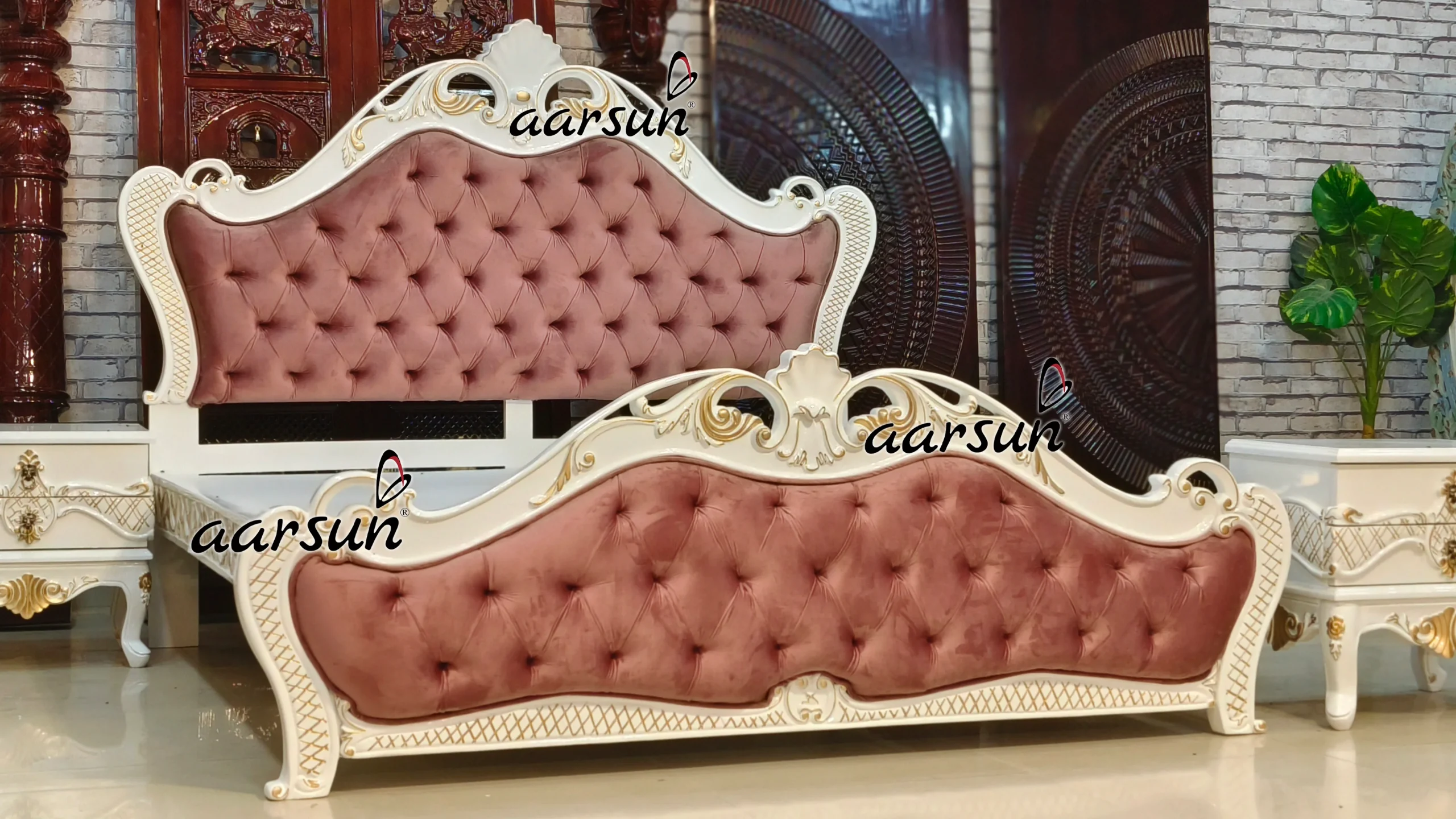 Royal hdtoday.tv Wooden Bed 2025