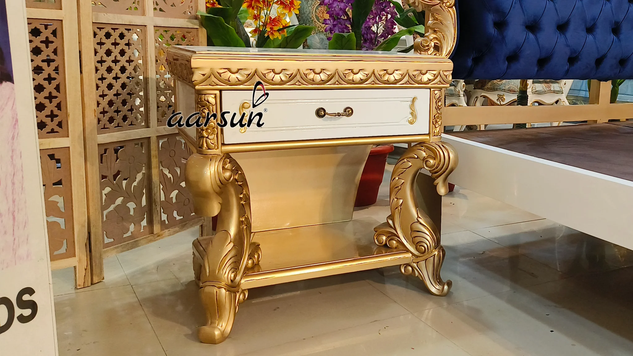 Bedroom hindilinks4u Furniture in Antique gold and White Deco Paint 2025