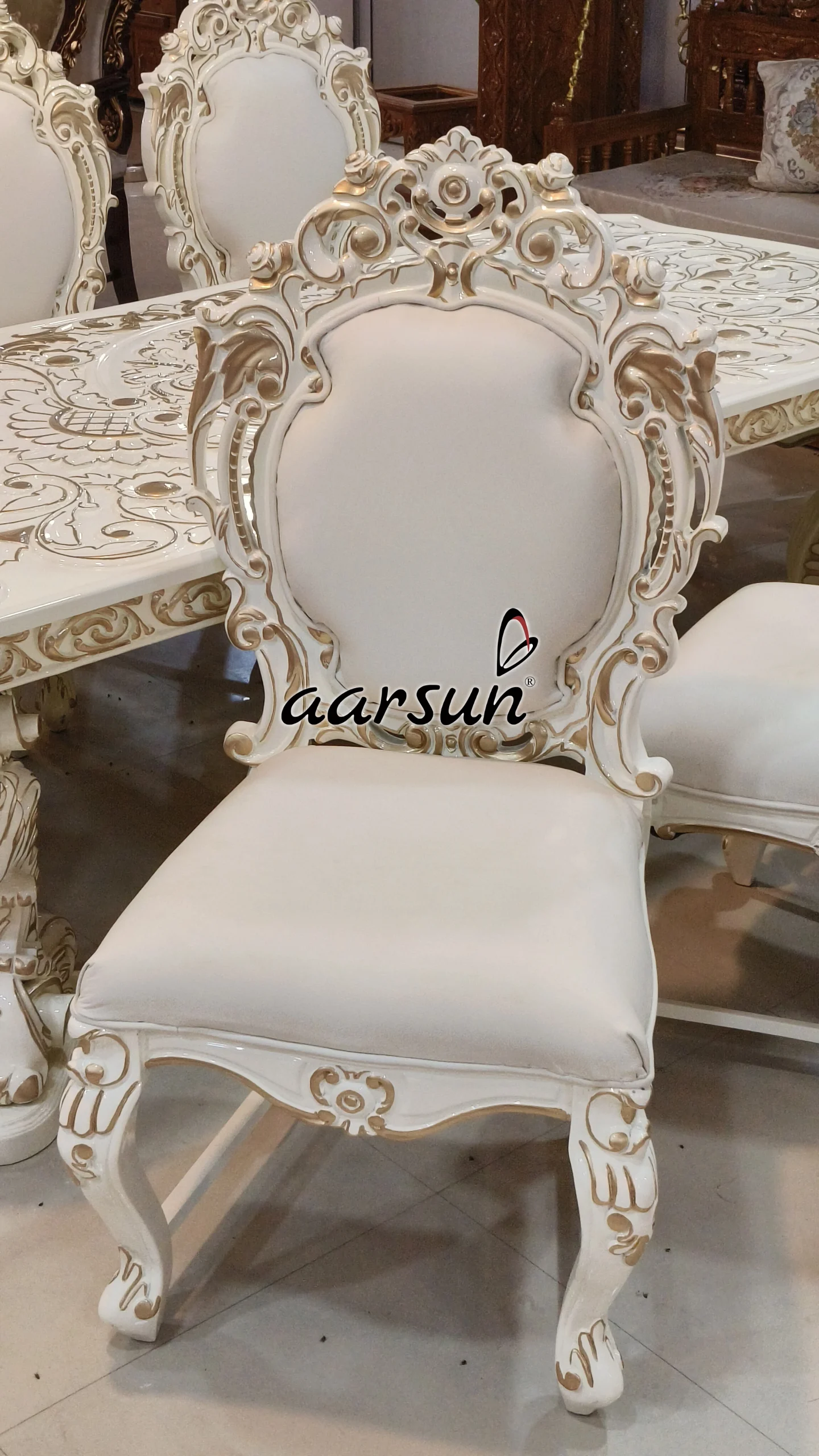 Dining gomeet Table Set in classic white finish  2025