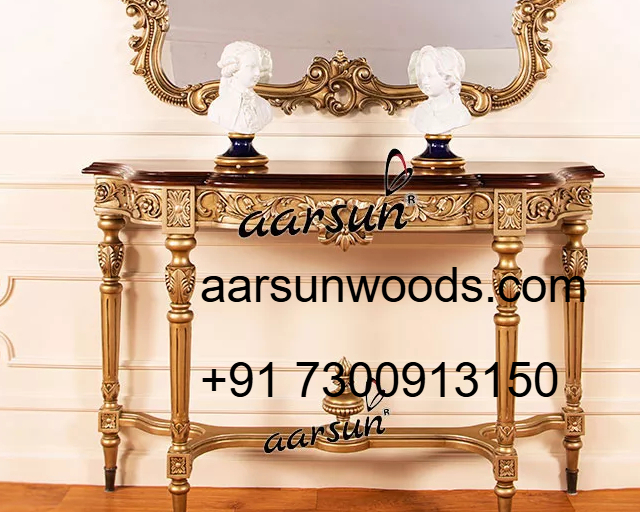 Elegant Entryway Console in Classic Design 2025