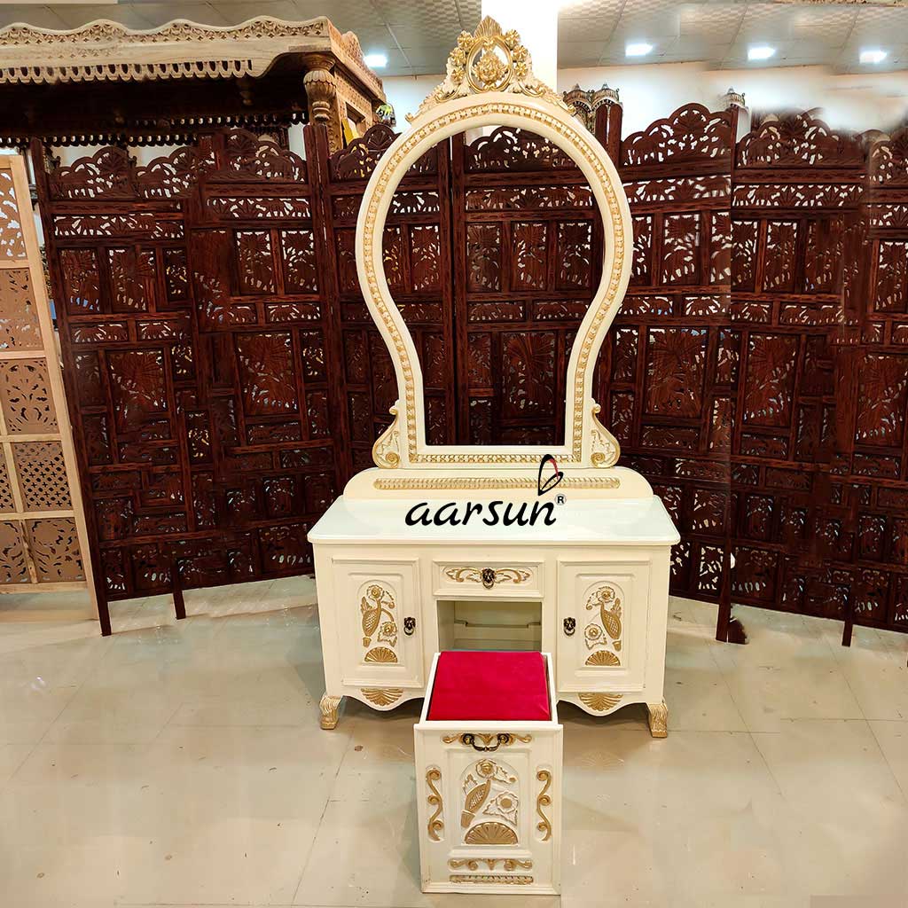 The Luxe Mirror Modern Dressing Table Collection 2025