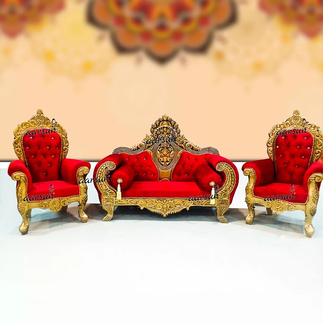 Royal Victorian Wedding Sofa for Grand Celebration 2025