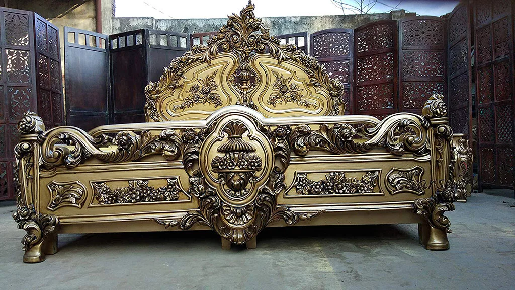 Luxurious Maharaja Wooden Bed for Royal Comfort 2025